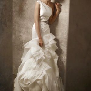 Vera Wang wedding dress